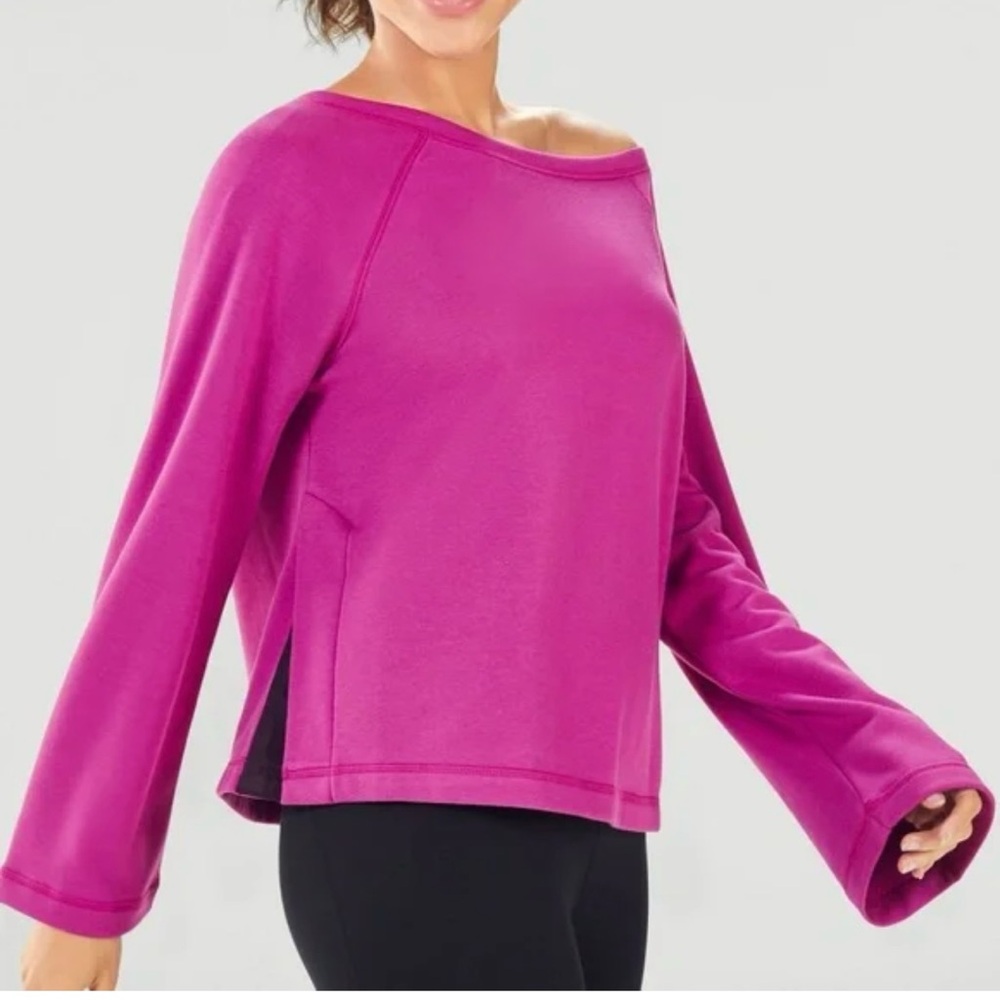 Fabletics | Top Women’s Medium 
Magenta Vivid Purpleblack